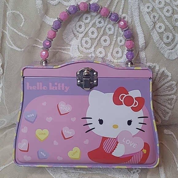 Hello Kitty Other - Hello Kitty Pink and Purple Heart Tin Purse (2011)